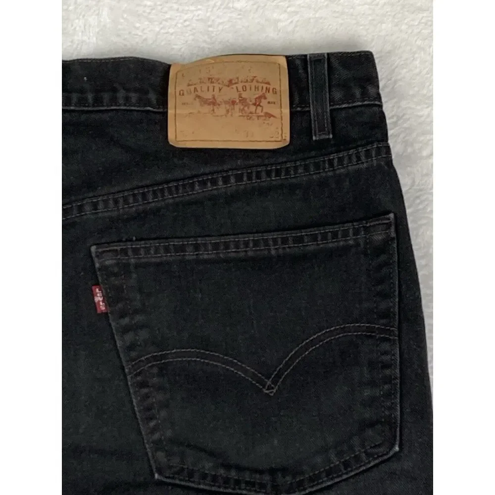 Levis excellent no